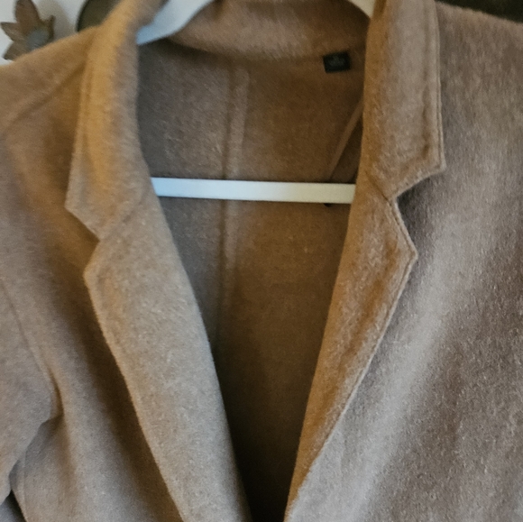 Uniqlo Wool blend cocoon pea coat medium - Picture 3 of 7